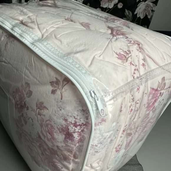 New Simply Shabby Chic Rachel Ashwell King Comforter Set - Picture 10 of 12